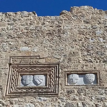 Alice Acropolis * Archangelos (Rhodes)